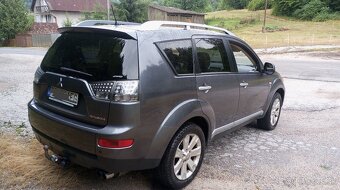 Mitsubishi Outlander - 3
