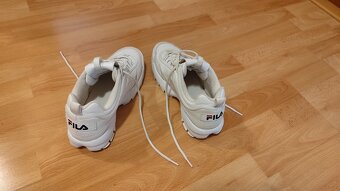 Biele tenisky FILA - 3