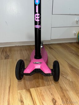🛴 Micro Mini ružová kolobežka - 3