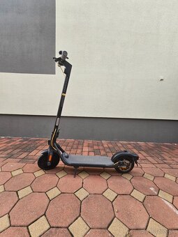 Elektrokolobežka Ninebot KickScooter F30E - 3