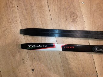 nové bežky peltonen tiger s šupinami viazanie NNN - 3