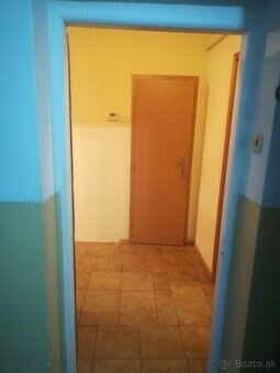 Predám 4-izbový byt , Čataj - 3