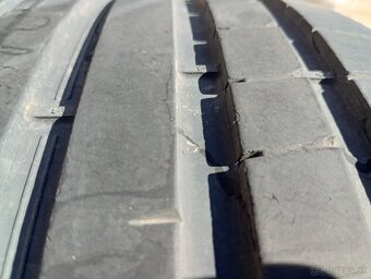 Predam 2ks pneu 215/40/r18 letne 89W Dunlop - 3