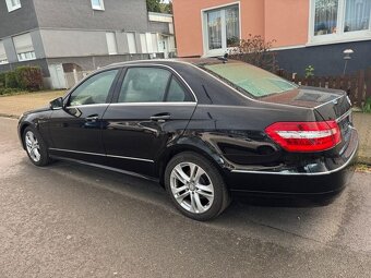 Mercedes Benz - 3