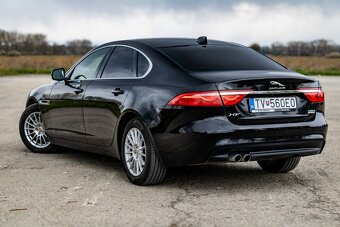 Jaguar XF 20d 132kW AWD 8AT (pohon 4x4, svetlá koža, LED) - 3
