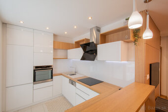 Prenájom 2-izbový luxusný byt Poprad-centrum s parkovaním - 3
