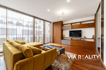 Predaj 2-izbový byt + PARKING – Dunajská, Staré Mesto – Brat - 3