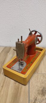 Retro detský šijací stroj - 3
