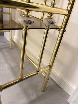 Kozmetický stolík - 3