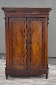 Skriňa Biedermeier. - 3
