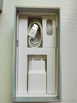 Xiaomi Mi 9 6 / 128 GB Ocean Blue - 3