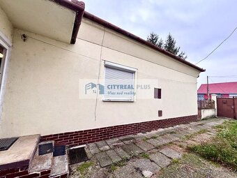 Znížená cenaPonúkame Vám na predaj 3 izbový rodinný dom v - 3