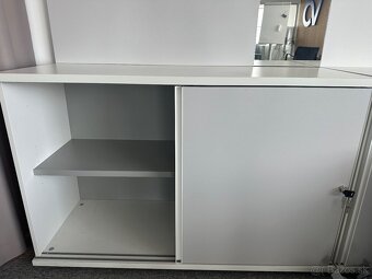 KVALITNÉ KANCELÁRSKE SKRINKY A VYBAVENIE - 3