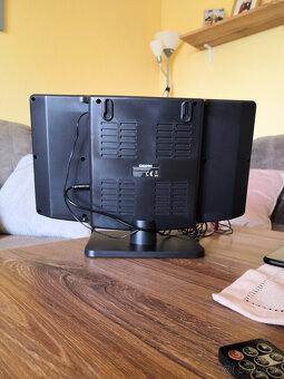 FM radio,CD,Bluetooth.USB.AUX-in, plne funkčné. - 3
