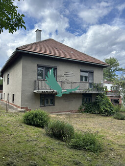 Priestranný rodinný dom s veľkou záhradou - Lopej - 3