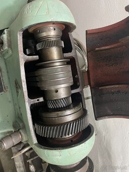 Sústruh TOS SR200 - 3