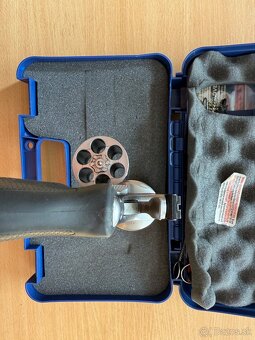 Smith & Wesson - 3