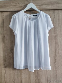 čierna sukňa veľkosť 44, biela blúzka, biele čipkové tričko - 3