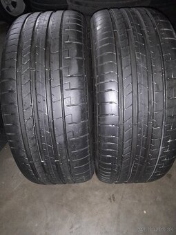 255/40r21 - 3