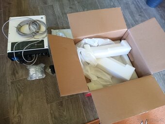 Predám hybridný menič Goodwe 3648-EM - 3