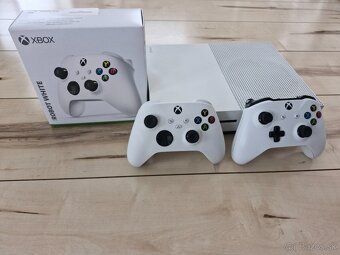 XBOX ONE S, 1TB + 2 x ovladac + hry - 3