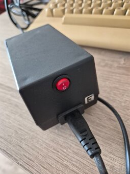 Commodore C64C + Moderný zdroj - 3