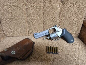 revolver TAURUS Tracker 357 Magnum - 3