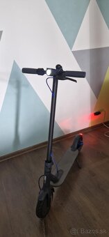 Xiaomi Mi Electric Scooter 3 Black - 3