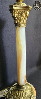 Luxusná stolná lampa s onyxovým stĺpom a bronzovým dekórom – - 3