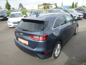 KIA CEED 1,4 TGDI 2021 GOLD - 3