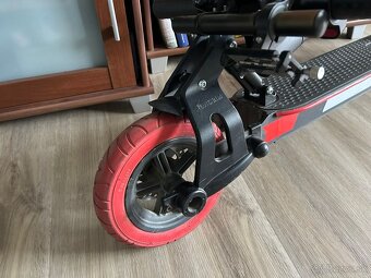 Predám Xiaomi Mi Electric Scooter Pro - 3