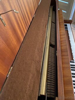 Predám drevené pianino Petrof - 3