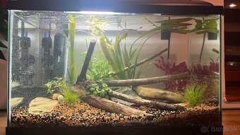 Akvarium cca 30 litrov kompletnee vybavene - 3
