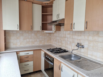 NA PREDAJ 3 IZBOVÝ BYT + 2 x BALKÓN 74 m2 STARÁ TURÁ - 3