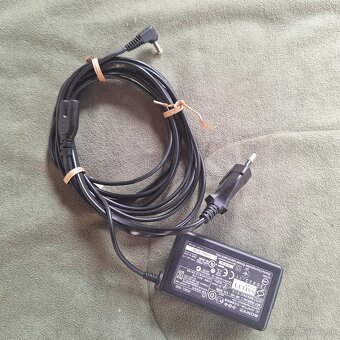 Nabíjačka pre ovládače PS4 - 3