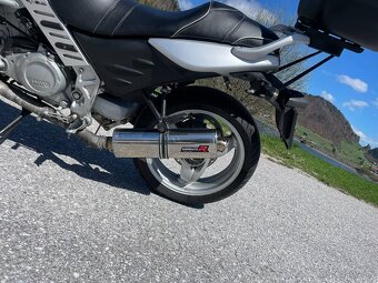 BMW scarver F 650CS - 3