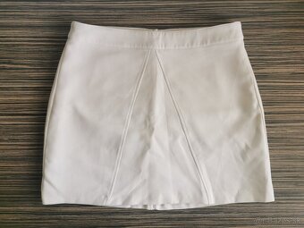 Biela sukňa Stradivarius - 3