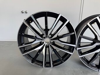 Predám originálnu sadu nových 22” diskov z BMW X5 G06 - 3