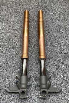 Predné tlmiče Suzuki GSX-R 1000 K7 K8 - 3