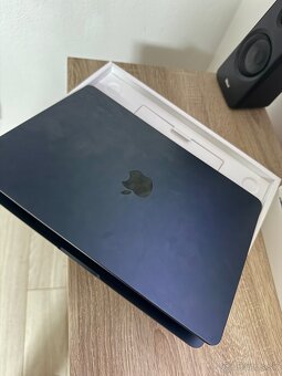 MacBook Air 13" M2 SK 2022 Dark Ink - 3