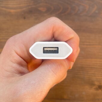 Apple 5W USB Power Adaptér - 3