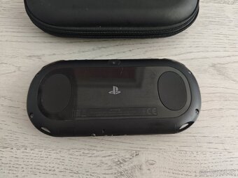 PS Vita + 8GB Pamäťová Karta - 3