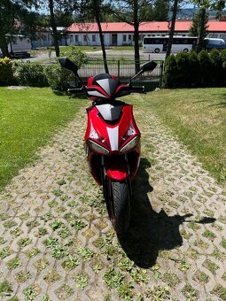 Predám skuter Adamoto 125cm3 - 3