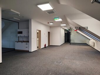 Kancelária 160 m² – parkovanie zdarma, internet v cene, D1 - 3