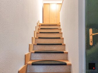 UNIKÁTNY 3- IZBOVÝ PODKROVNÝ BYT - 3