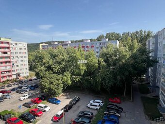 Nám. Kozmonautov- 2 izbový byt, 51 m2, čiastočná rek. KÚPOU - 3