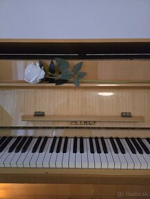 Piano Petrof - 3