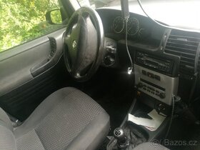 Opel Zafira 2.2i - 3