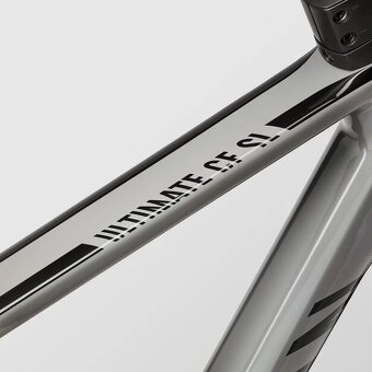 Canyon Ultimate CF SL 8 Disc Di2 - 3