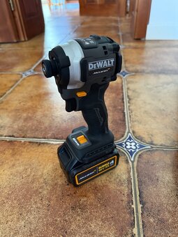 DeWalt DCF85 McLaren edition - 3